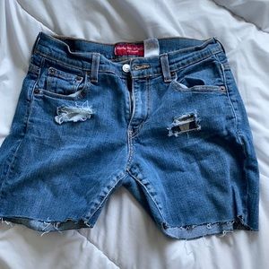 Levi’s 515 cut off shorts. Super cute size 4